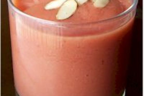Amazing Pom-Mango Smoothie with Optional Protein Boost
