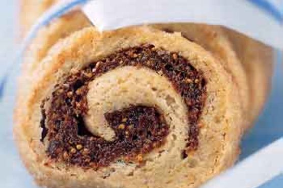Anise-Scented Fig and Date Swirls