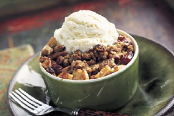 Apple and Cranberry Crisps with Ginger-Pecan Topping