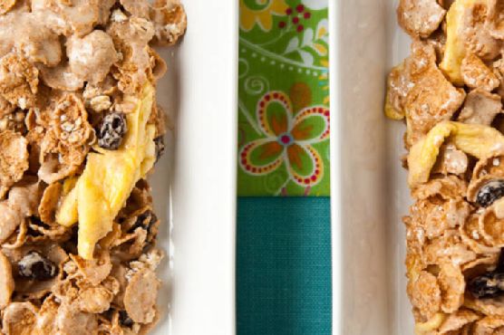 Apple-Cinnamon Oatmeal Crisp® Cereal Bars