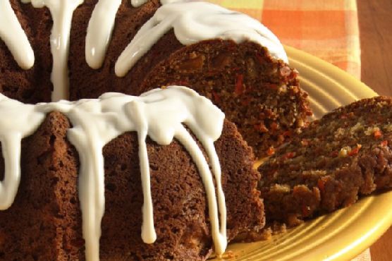 Applesauce-Carrot Spice Cake