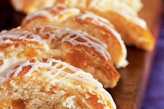 Apricot-Cream Cheese Braid