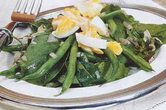 Arugula and Green Bean Salad with Walnut Oil Dressing