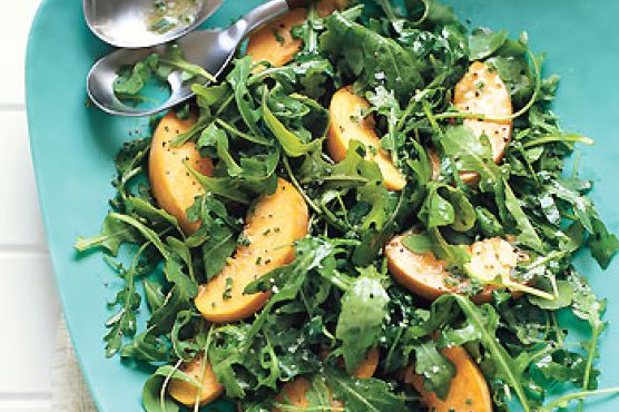 Arugula and Peach Salad with Creamy Chive Vinaigrette