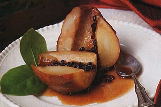 Baked Pears with Currants and Cinnamon