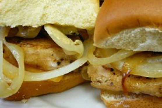 Bar Chicks - Blackened Chicken Sliders