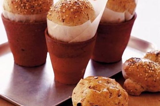 Basic granary bread dough (for rolls or a large loaf)