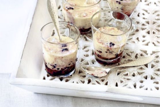 Blackberry zabaglione