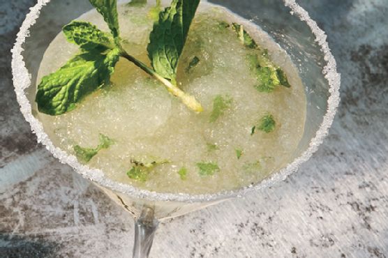 Blended Golden Mojito