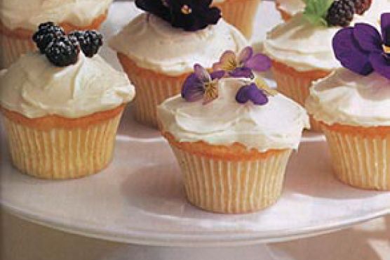 Blossom-Topped Cupcakes