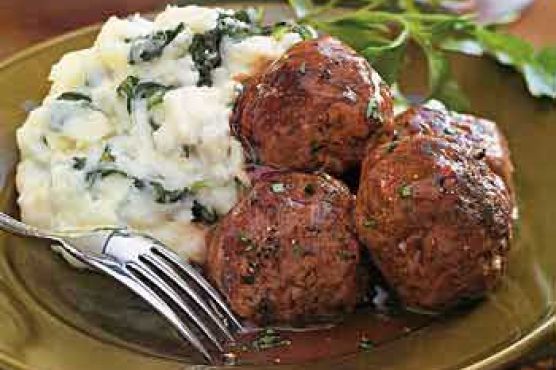 Braised Meatballs in Red-Wine Gravy