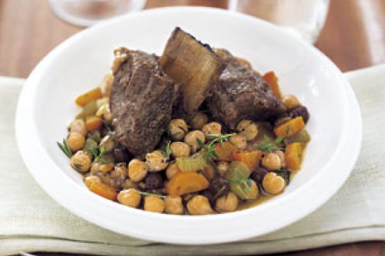 Braised Short Ribs with Garbanzo Beans and Raisins