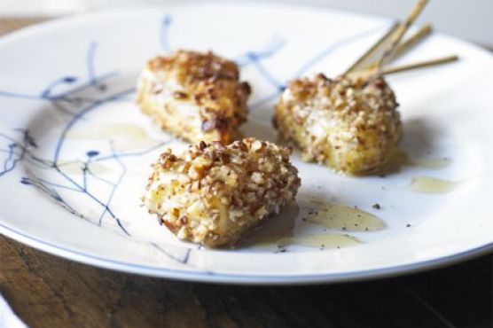 Brie & pecan bites