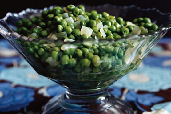Buttered Peas with Onion