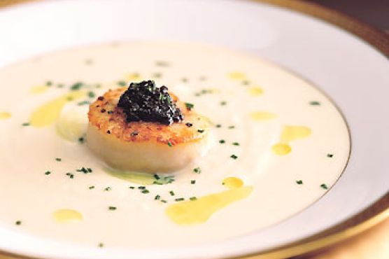 Cauliflower Soup with Seared Scallops, Lemon Oil, and American Caviar