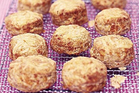 Cheddar scones