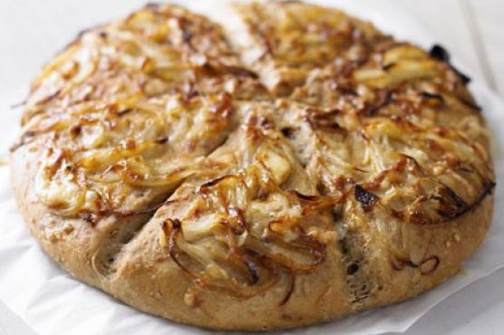 Cheese & caramelised onion coburg