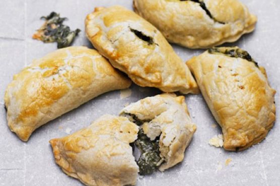 Cheese & spinach pasties