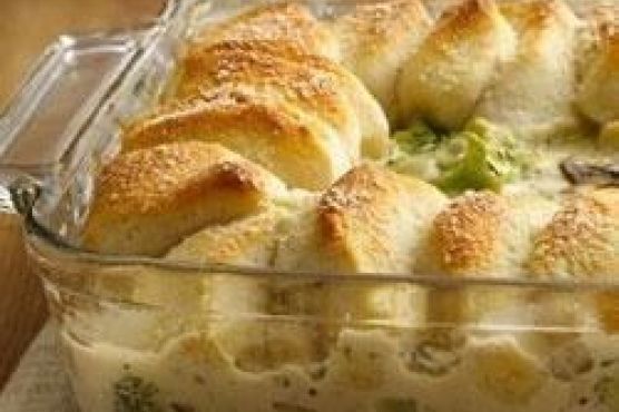 Chicken Alfredo Biscuit Casserole
