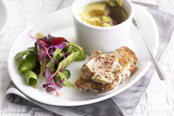 Chicken liver & raisin pâté