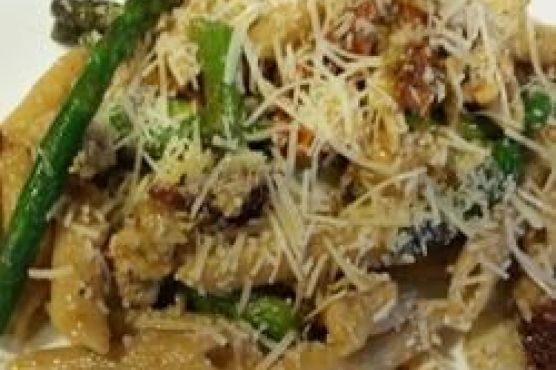 Chicken Penne with Asparagus, Sun-dried Tomatoes, and Artichoke Hearts