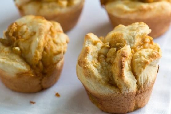 Chile and Cheese Biscuit Cups