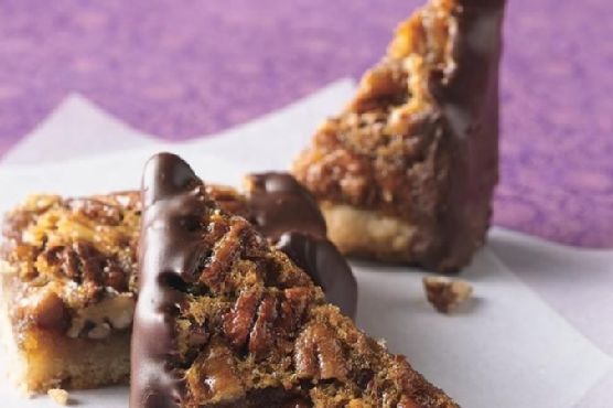 Chocolate-Glazed Pecan Pie Bars