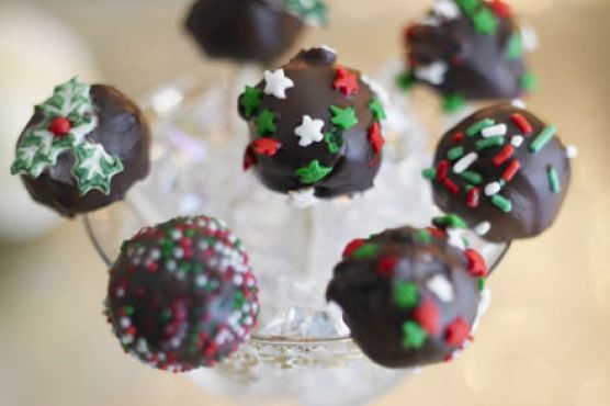Christmas brownie lollipops