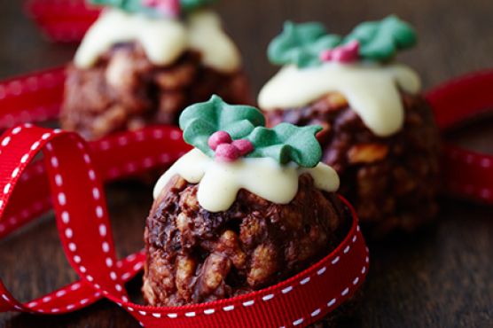 Christmas pudding Rice Krispie cakes