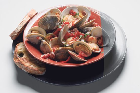 Clams with Smoky Bacon and Tomatoes