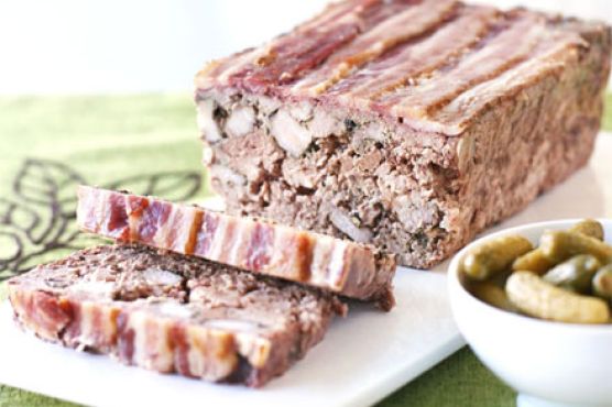 Country terrine with black pepper & thyme