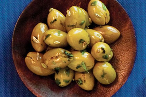 Cracked Green Olives With Fennel