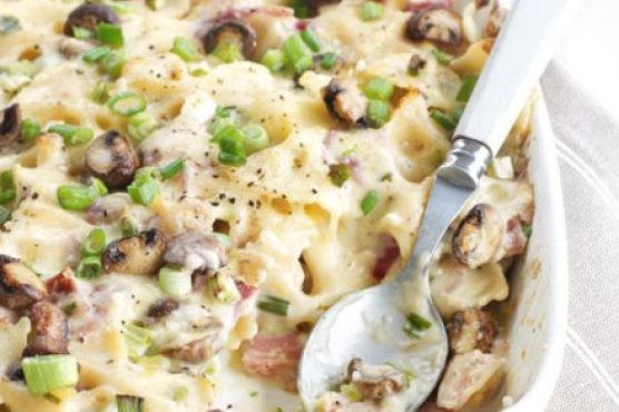Creamy ham & mushroom pasta bake