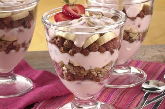 Crunchy Banana-Strawberry Parfaits
