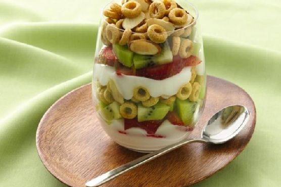 Crunchy-Topped Strawberry-Kiwi Parfaits