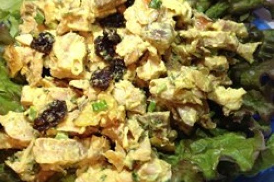 Curry Chicken Salad with Grapes