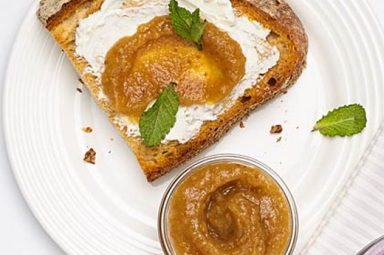 Dried-Fig and Apple Butter