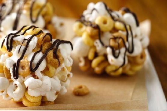 Dulce de Leche Popcorn Balls
