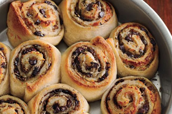 Easy Asiago-Olive Rolls