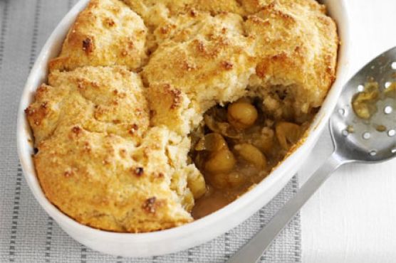 Easy gooseberry cobbler