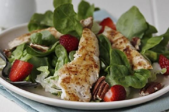 Fast and Easy Grilled Chicken Salad with Strawberries and Pecans