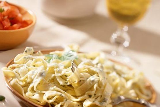 Fettuccine with Creamy Basil-Pine Nut Sauce