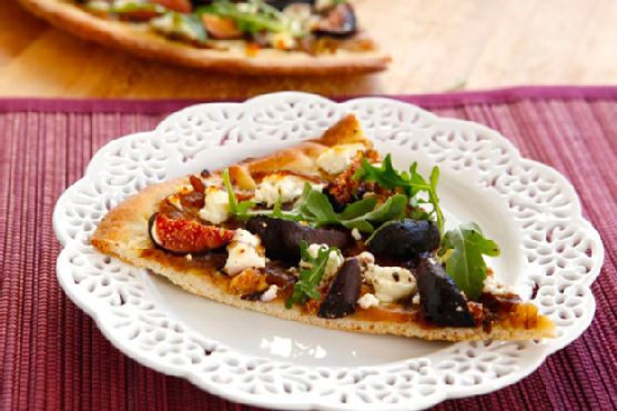 Fig and Goat Cheese Pizza with Maple Balsamic Reduction