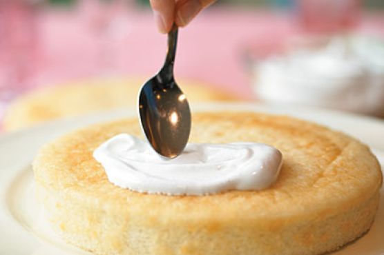 Fluffy Coconut Frosting