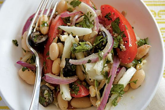 Fresh Mediterranean Salad