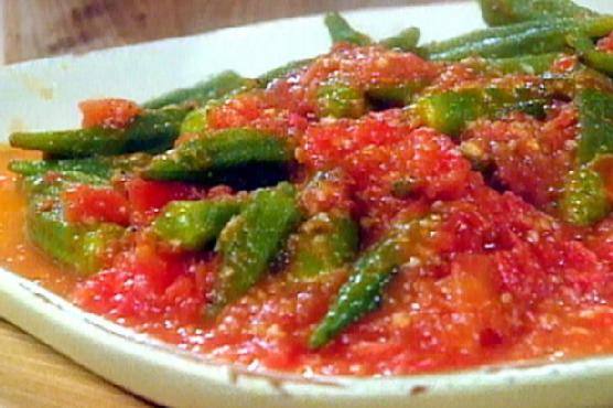Fresh Okra with Tomatoes and Ginger