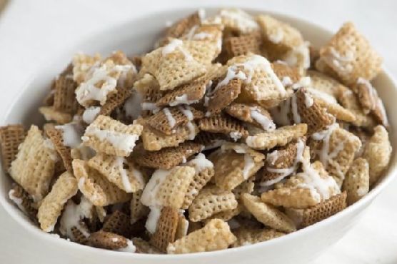 Frosted Nutmeg Cookies Chex Mix