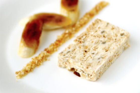 Frozen banana & praline parfait