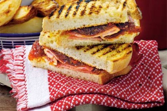 Garlic bacon butties