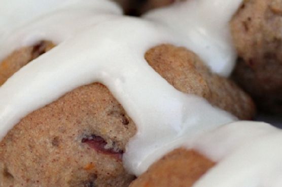 Gluten-Free Hot Cross Buns with Cashew Cream Cheeze Icing
